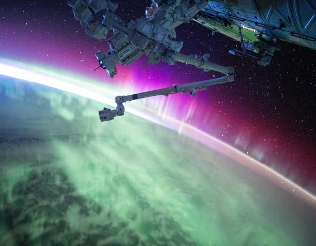 NovaTech PulsePods Wireless Earbuds's image